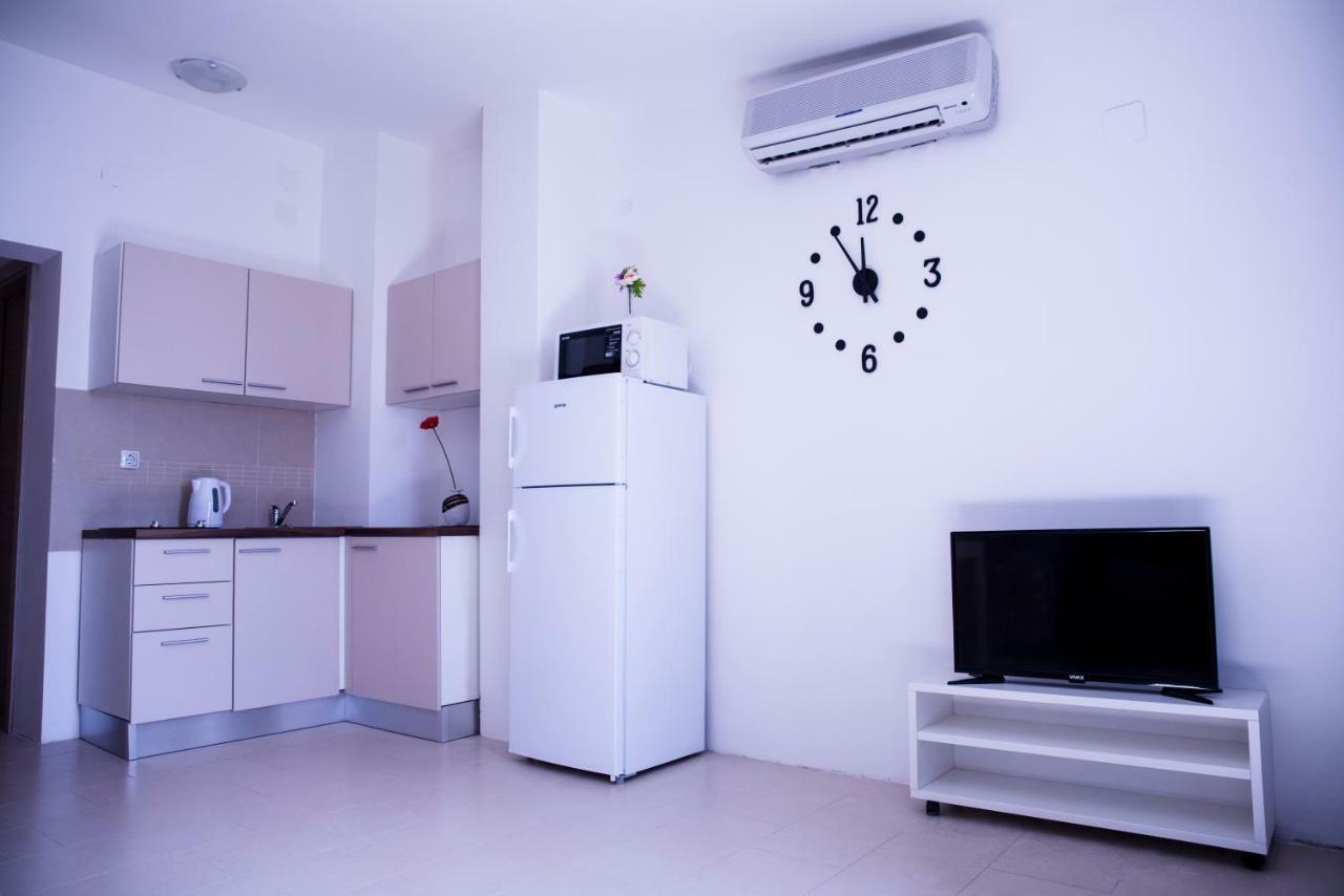 Apartments Svijet Mora 2 Povljana Esterno foto